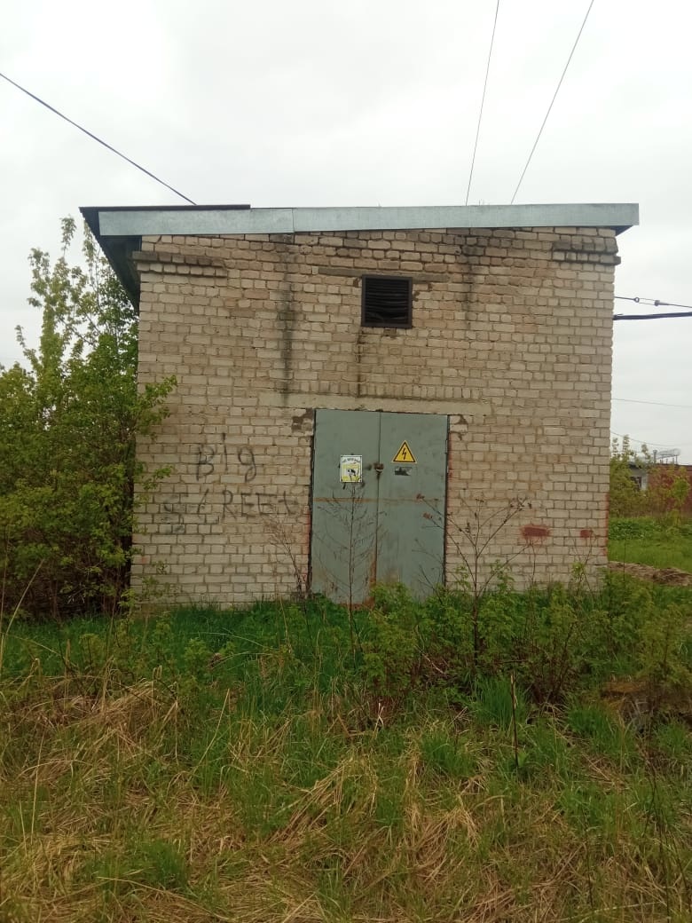 Продается здание бывшей трансформаторной подстанции площадью 60,8 кв.м. расположенное на земельном участке площадью 119 кв.м. (1,2 сотки)
Кадастровый номер здания: 33:24:010209:1055.
Кадастровый номер земельного участка: 33:24:010216:9.
Коммуникации: только электричество.
Наилучшее *возможное исполь