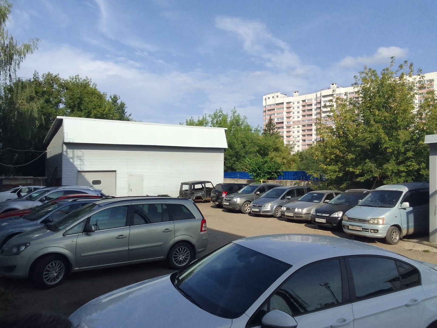 Сдам тёплый бокс на закрытой территории.
Все коммуникации, 15 кВт, 380 В, вода.
Под склад или мелкое производство.
Ворота 2,5 на 2 метра.