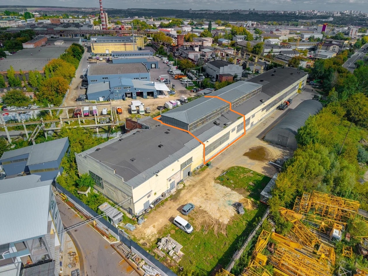 Продается производственное помещение с кран-балкой и высокими потолками!
Отличное рабочее состояние.
ПОМЕЩЕНИЕ:
Габариты цеха: длина 30 м., ширина 24 м.).
Высота потолка 8 метров.
Бетонный ровный пол с наливным покрытием
Большие окна. Естественное освещение.
Установлена КРАН-БАЛКА грузоподъемностью 