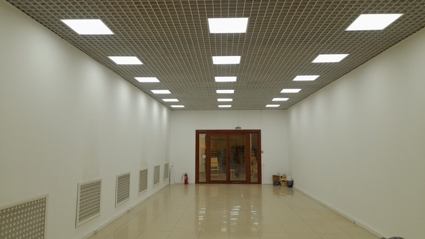 Сдается помещение 100 кв. м. на 1 этаже в крупном центре продаж стройматериалов на Гастелло. Интернет, санузел рядом. Желательно под продажи строительной тематики - электроинструмент, полипропилен, двери, Ваши предложения. ЛКП, Дерево, крепеж и фурнитуру не предлагать.