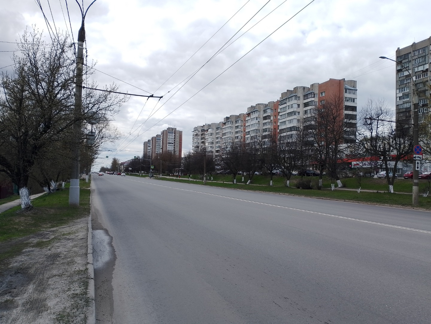 Продам два смежных земельных участка.
Общая площадь 2182 кв.м, ВРИ: магазины
Имеется съезд с ул. Добросельской.
Газ, вода, электричество на участке.
Дома на участке сняты с кад учёта.
