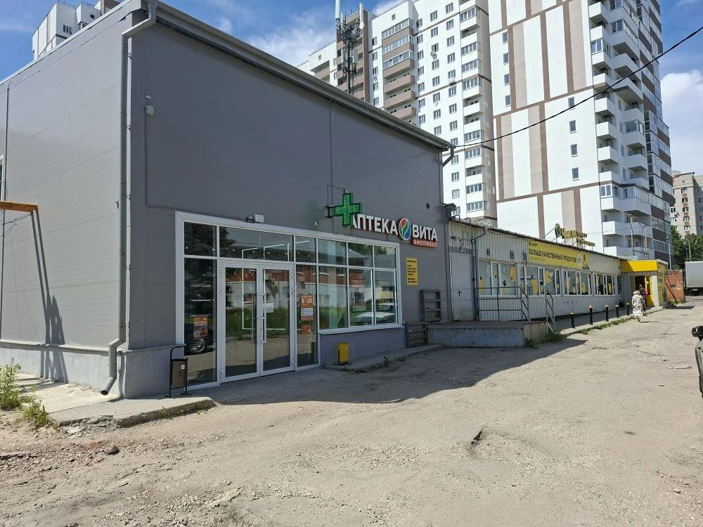 Сдается в аренду отличное торговое, производственное помещение.
Высокий трафик. В соседнем помещении магазин Чижик.
ПОМЕЩЕНИЕ:
- Первый этаж (торговая, производственно-складская зона, санузелы, душевая);
- Вход с улицы;
- Автоматические ворота со двора;
- Ровный пол с покрытием «Антипыль».
Помещение